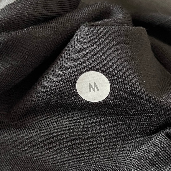 Lululemon sweat shorts sz m - Picture 4 of 4